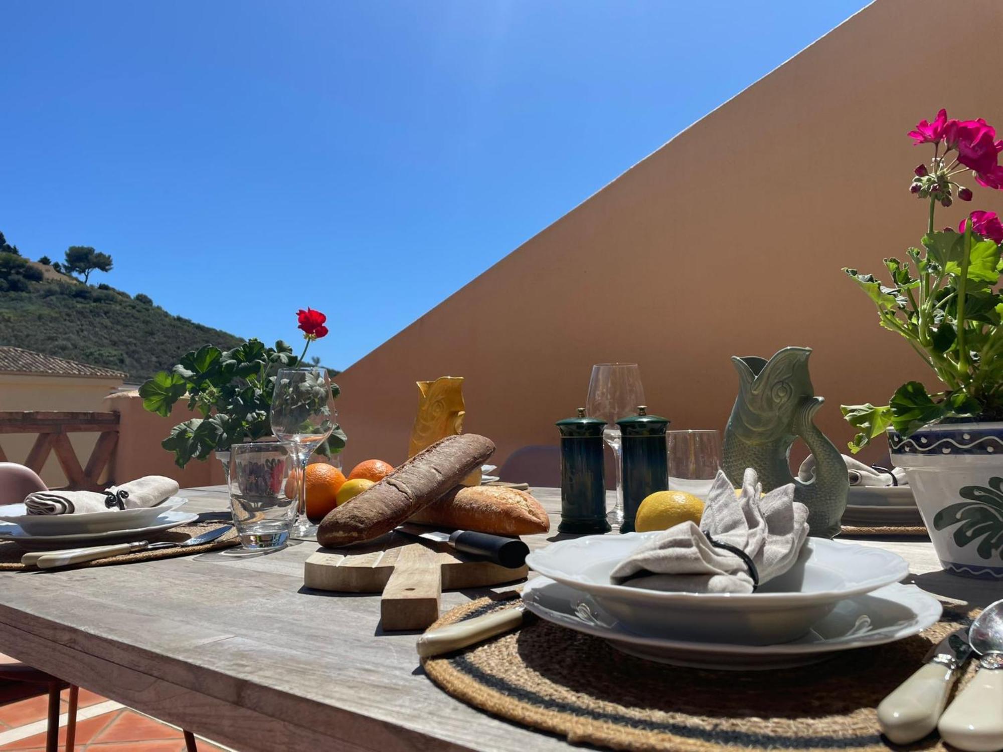 Santa Maria Village, Elviria, * Marbella
