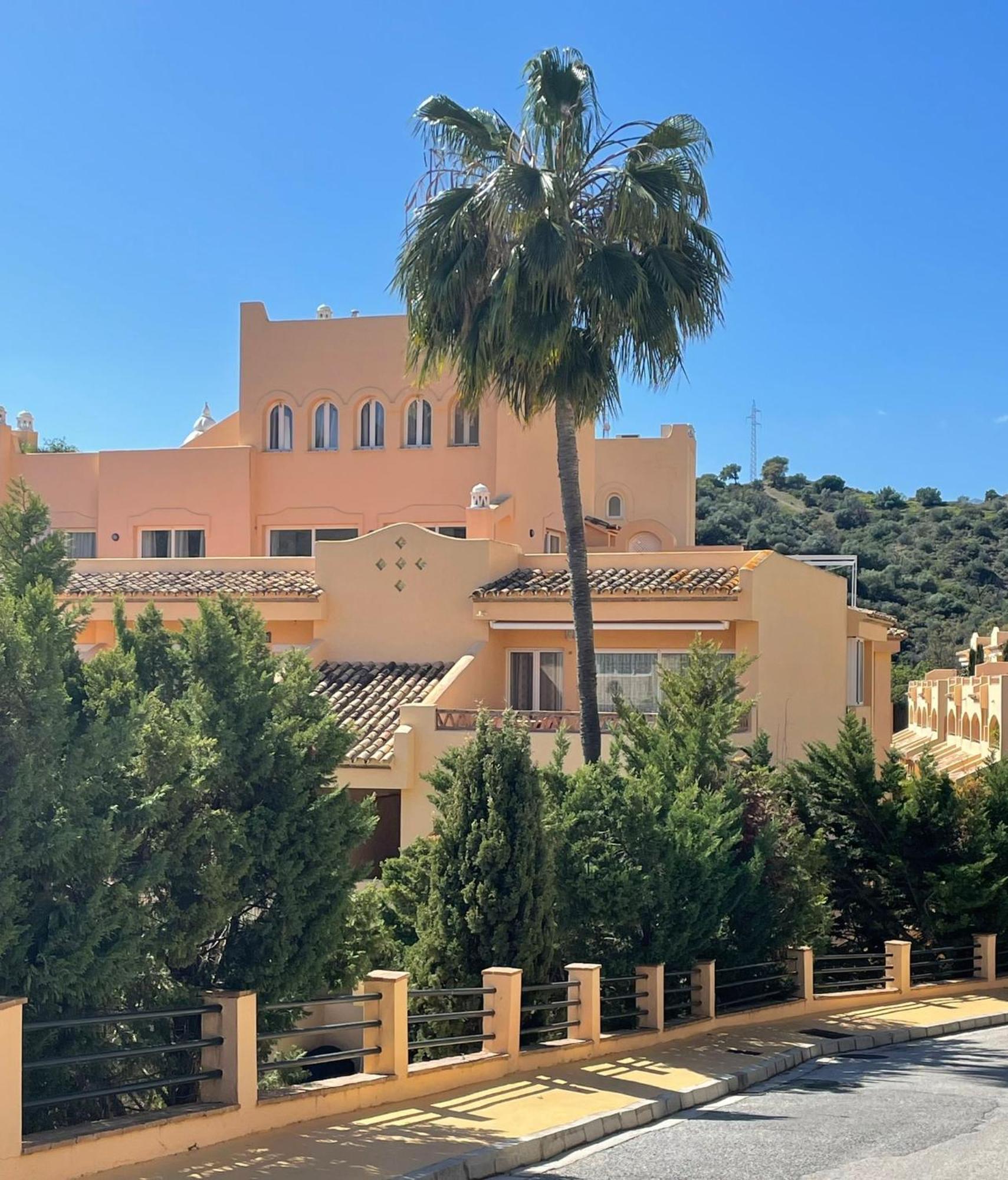 Santa Maria Village, Elviria,